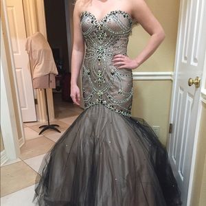 Formal/Prom/Pageant Gown